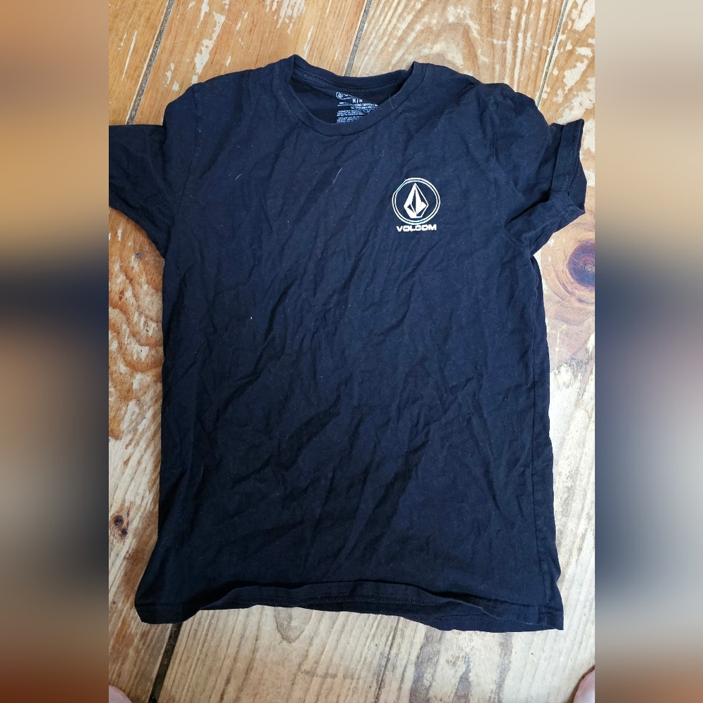 Men's Volcom tshirt